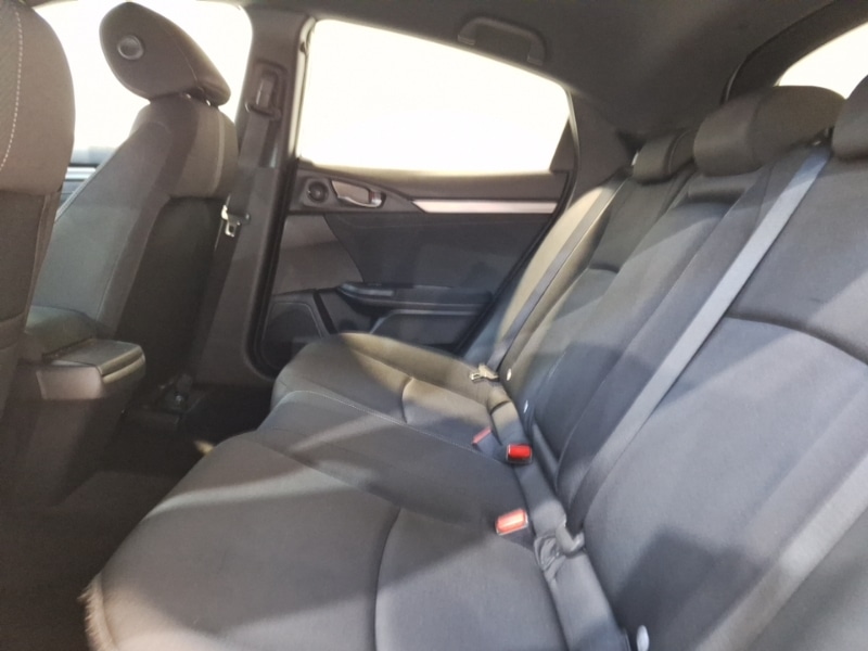 Used Honda Civic 2018 for sale - 77782664: Photo 6