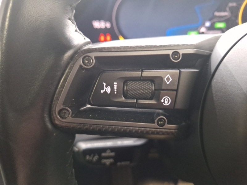 Used Porsche Taycan 2020 for sale - 77300070: Photo 18