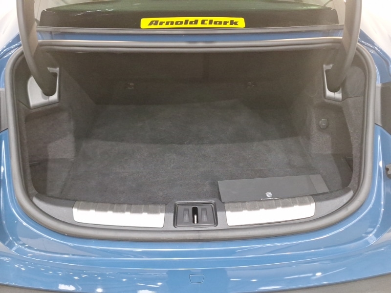 Used Porsche Taycan 2020 for sale - 77300070: Photo 8