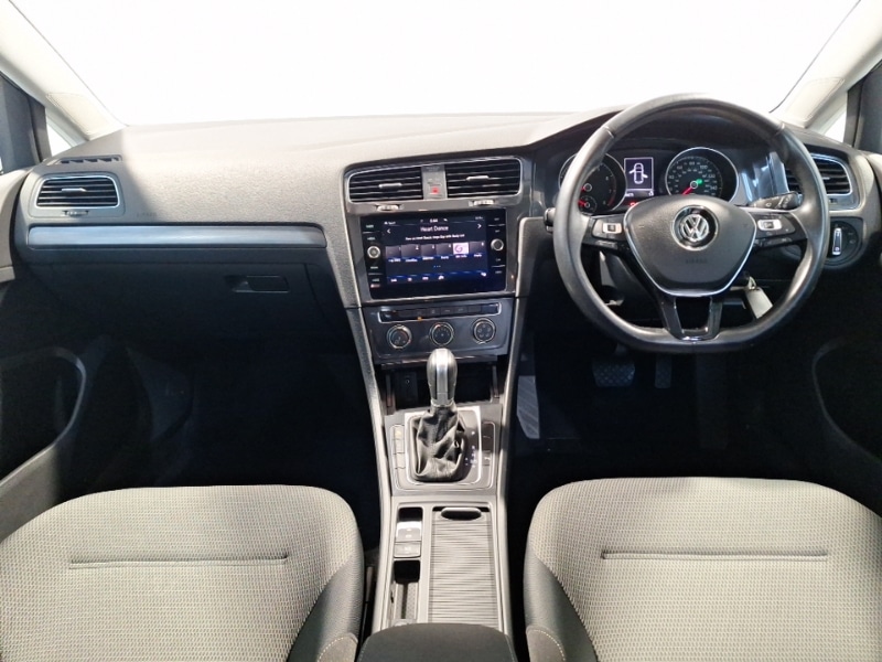Used Volkswagen Golf 2017 for sale - 76354586: Photo 2