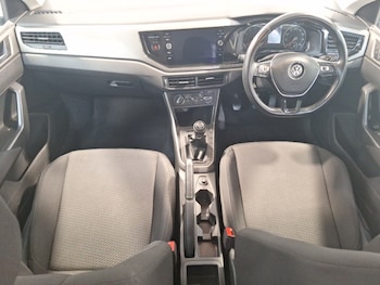 Used Volkswagen Polo 2019 for sale - 76213450: Photo 2