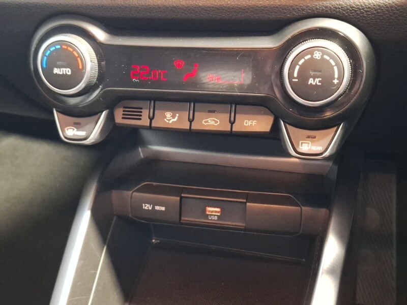 Used Kia Stonic 2022 for sale - 77568798: Photo 19