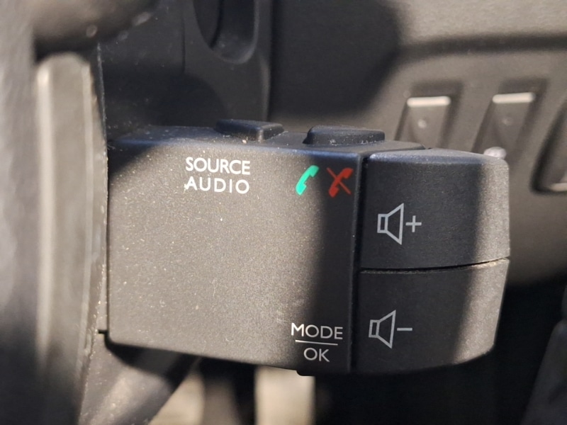 Used Renault Captur 2016 for sale - 76397514: Photo 17