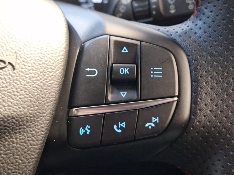 Used Ford Focus 2023 for sale - 76860402: Photo 16