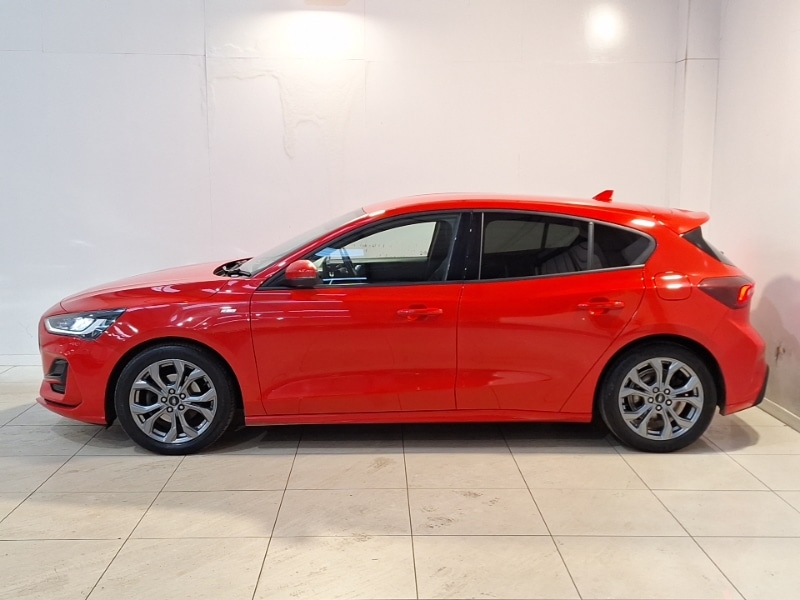 Used Ford Focus 2023 for sale - 76860402: Photo 4