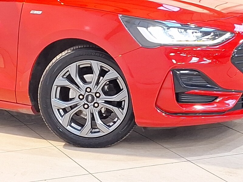 Used Ford Focus 2023 for sale - 76860402: Photo 9