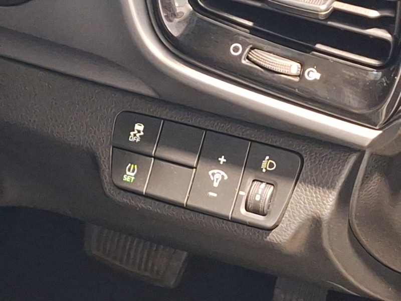 Used Kia Stonic 2020 for sale - 77548743: Photo 15