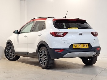 Used Kia Stonic 2020 for sale - 77548743: Photo