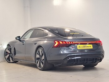 Used Audi RS e-tron GT 2021 for sale - 77366167: Photo