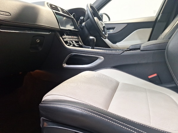 Used Jaguar F-Pace 2019 for sale - 76213511: Photo 5