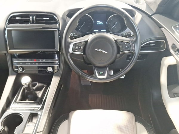 Used Jaguar F-Pace 2019 for sale - 76213511: Photo 7