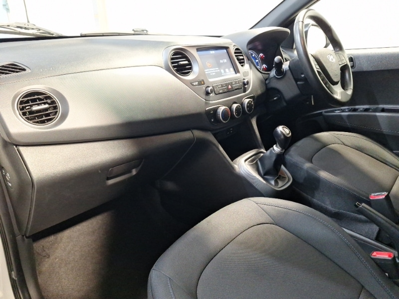 Used Hyundai i10 2019 for sale - 76707950: Photo 5