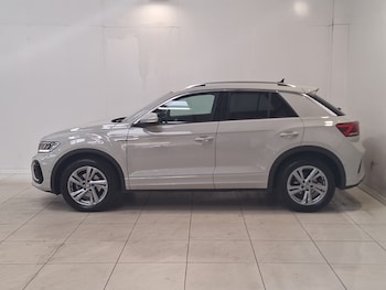 Used Volkswagen T-Roc 2024 for sale - 78559860: Photo
