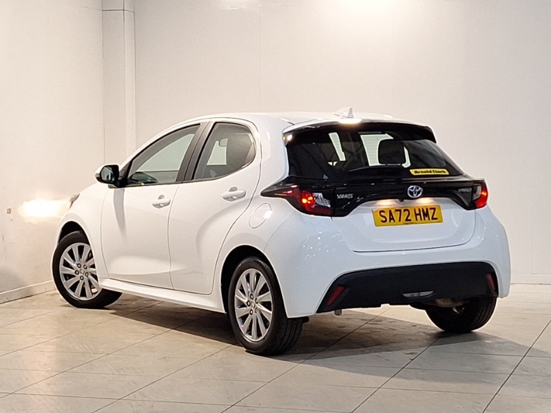 Used Toyota Yaris 2022 for sale - 76699876: Photo 3