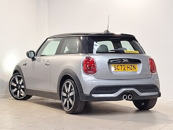 Used MINI Hatch 2023 for sale - 77907459: Photo