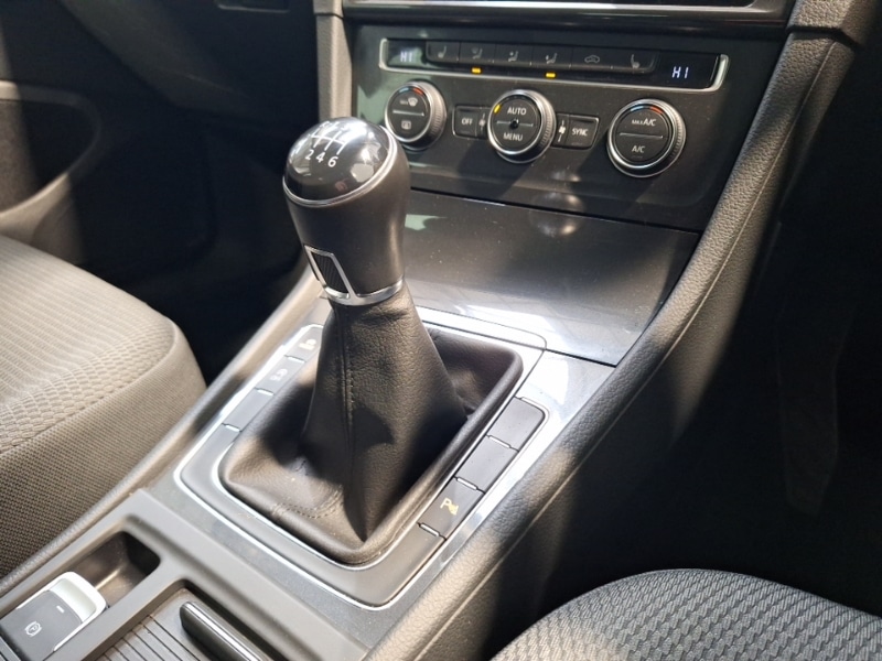 Used Volkswagen Golf 2020 for sale - 77623550: Photo 11