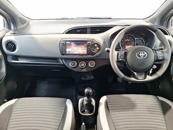 Used Toyota Yaris 2015 for sale - 78369437: Photo