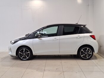 Used Toyota Yaris 2015 for sale - 78369437: Photo