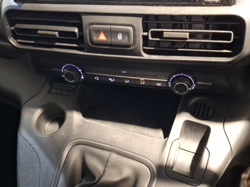 Used Vauxhall Combo Life 2023 for sale - 76947445: Photo 17