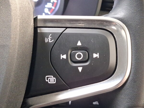 Used Volvo XC40 2020 for sale - 76052919: Photo 16