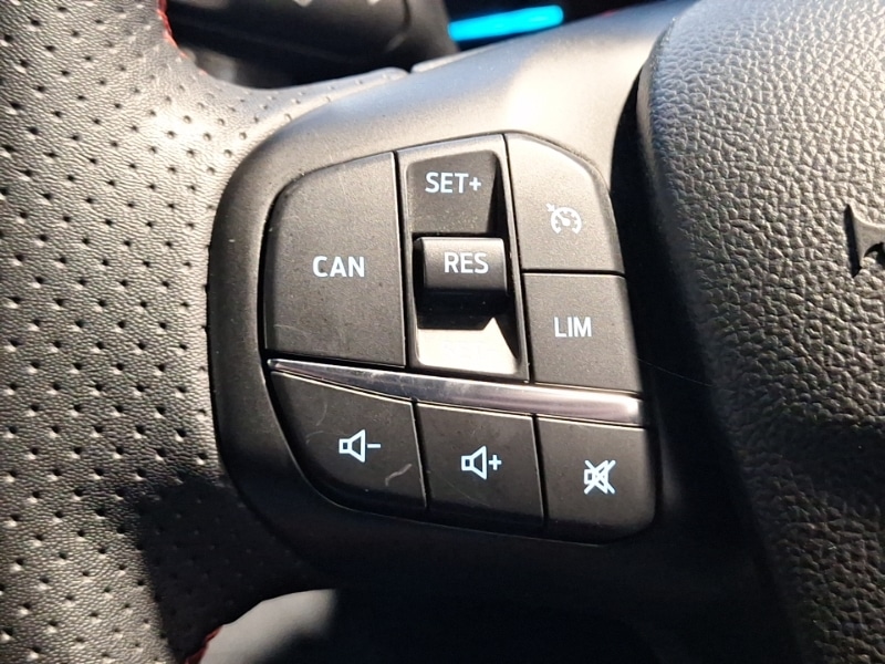 Used Ford Focus 2023 for sale - 76951636: Photo 15