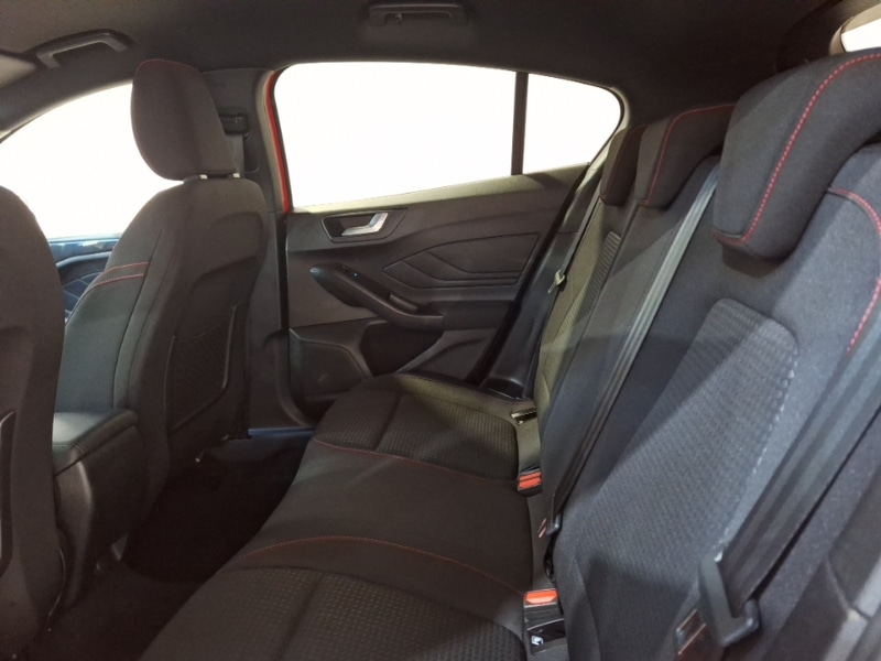 Used Ford Focus 2023 for sale - 76951636: Photo 6