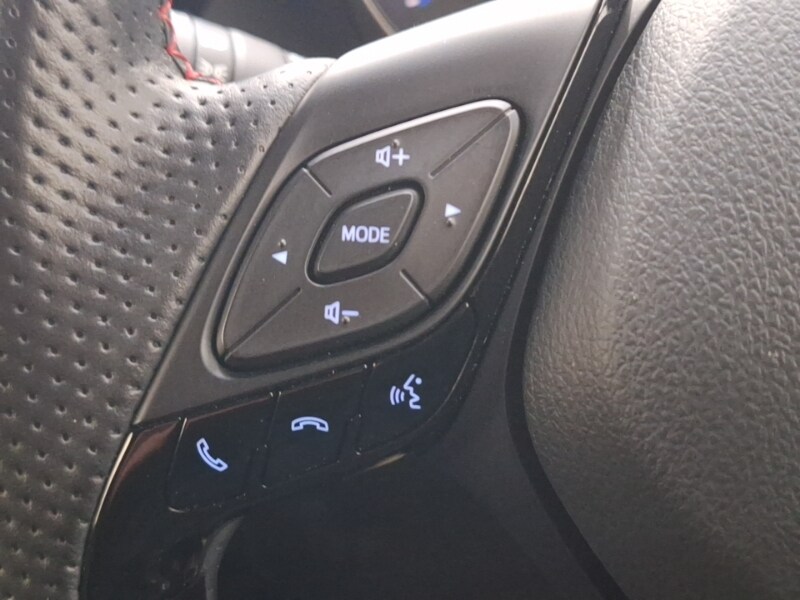 Used Toyota C-HR 2023 for sale - 77818383: Photo 16