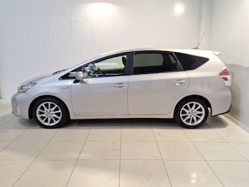 Used Toyota Prius+ 2019 for sale - 78611627: Photo