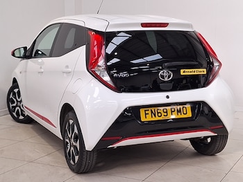 Used Toyota AYGO 2019 for sale - 76213682: Photo 3