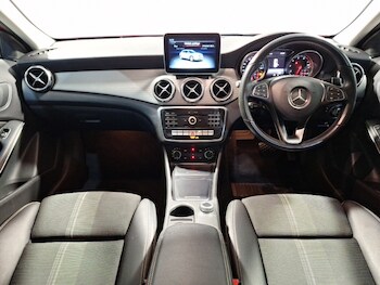 Used Mercedes-Benz GLA 2020 for sale - 76741785: Photo