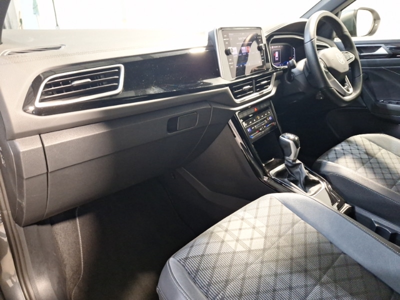 Used Volkswagen T-Roc 2022 for sale - 77660860: Photo 5