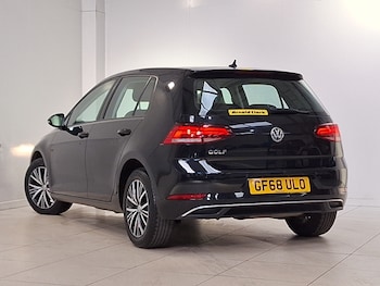 Used Volkswagen Golf 2018 for sale - 78312547: Photo