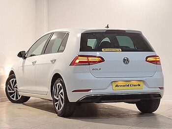 Used Volkswagen Golf 2019 for sale - 77380112: Photo