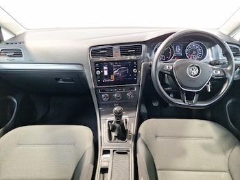 Used Volkswagen Golf 2018 for sale - 78283598: Photo