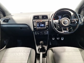 Used Volkswagen Polo 2017 for sale - 77491432: Photo