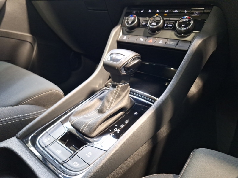 Used Skoda Karoq 2024 for sale - 78126317: Photo 11