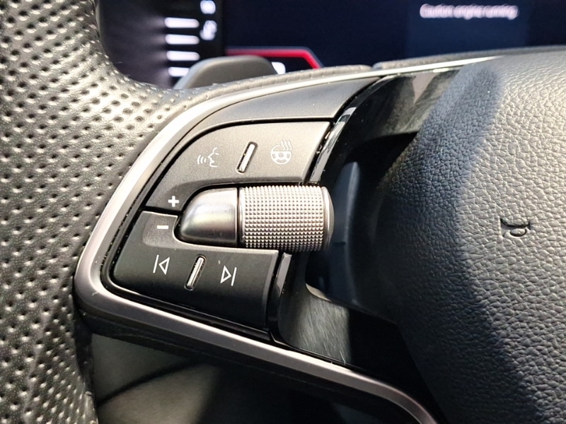 Used Skoda Karoq 2024 for sale - 78126317: Photo 17