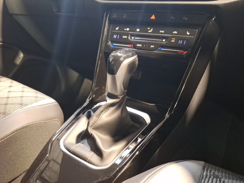 Used Volkswagen T-Roc 2022 for sale - 77635889: Photo 11