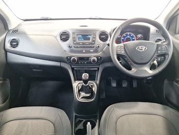 Used Hyundai i10 2017 for sale - 78369450: Photo