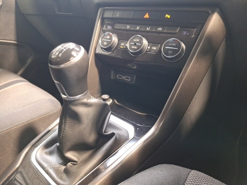 Used Volkswagen T-Roc 2018 for sale - 77947763: Photo 11