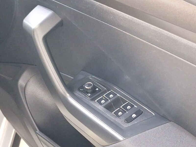 Used Volkswagen T-Roc 2018 for sale - 77947763: Photo 14