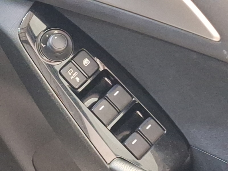 Used Mazda Mazda3 2017 for sale - 76343498: Photo 14