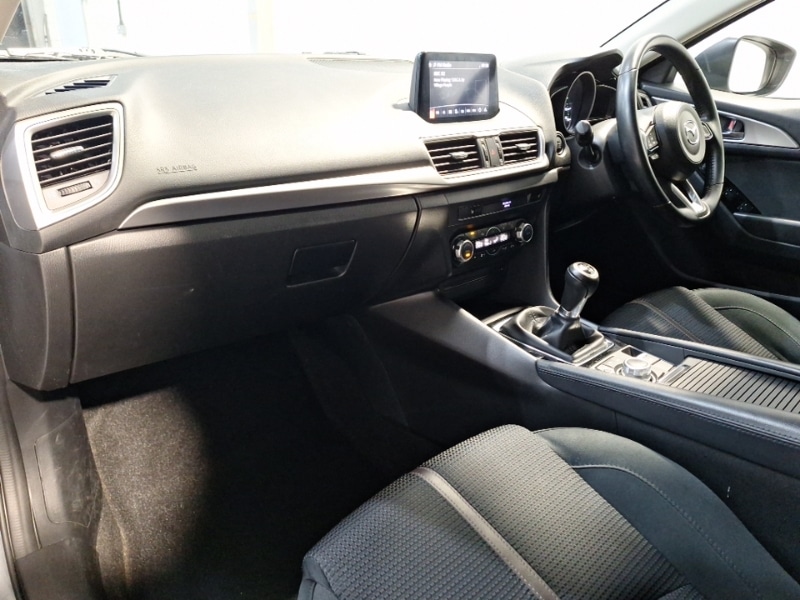 Used Mazda Mazda3 2017 for sale - 76343498: Photo 5