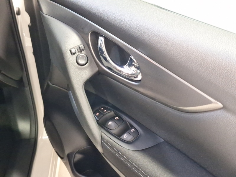 Used Nissan Qashqai 2018 for sale - 77656734: Photo 15