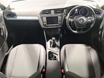 Used Volkswagen Tiguan 2017 for sale - 76970176: Photo