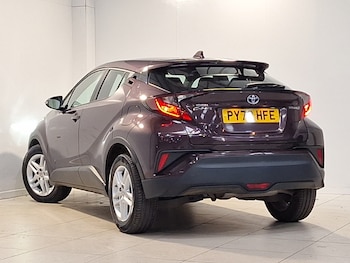 Used Toyota C-HR 2023 for sale - 78537861: Photo