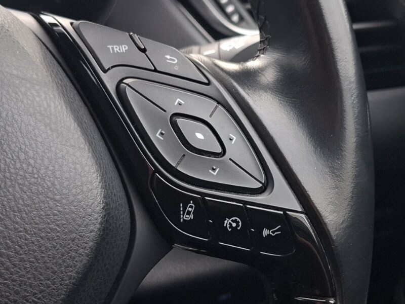 Used Toyota C-HR 2018 for sale - 78151435: Photo 16