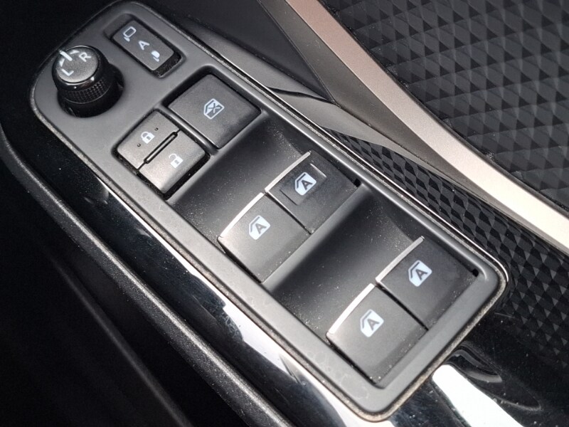 Used Toyota C-HR 2018 for sale - 78151435: Photo 19