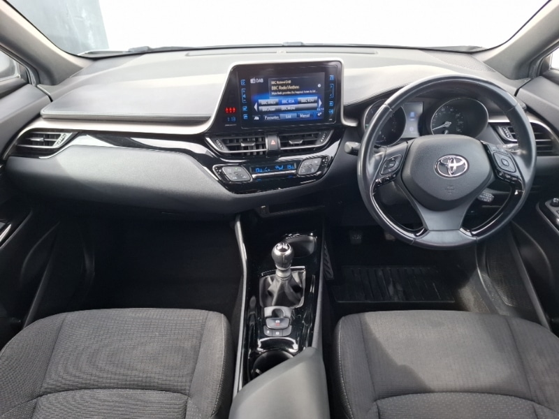Used Toyota C-HR 2018 for sale - 78151435: Photo 2