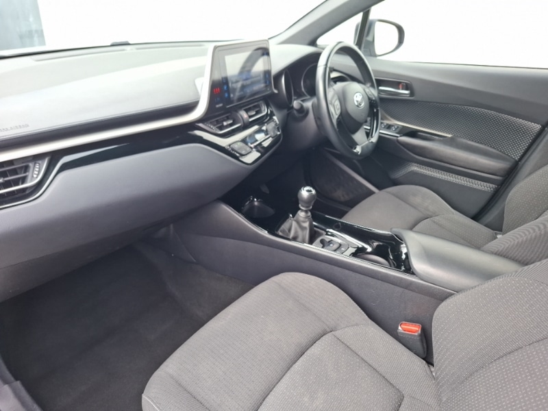 Used Toyota C-HR 2018 for sale - 78151435: Photo 5